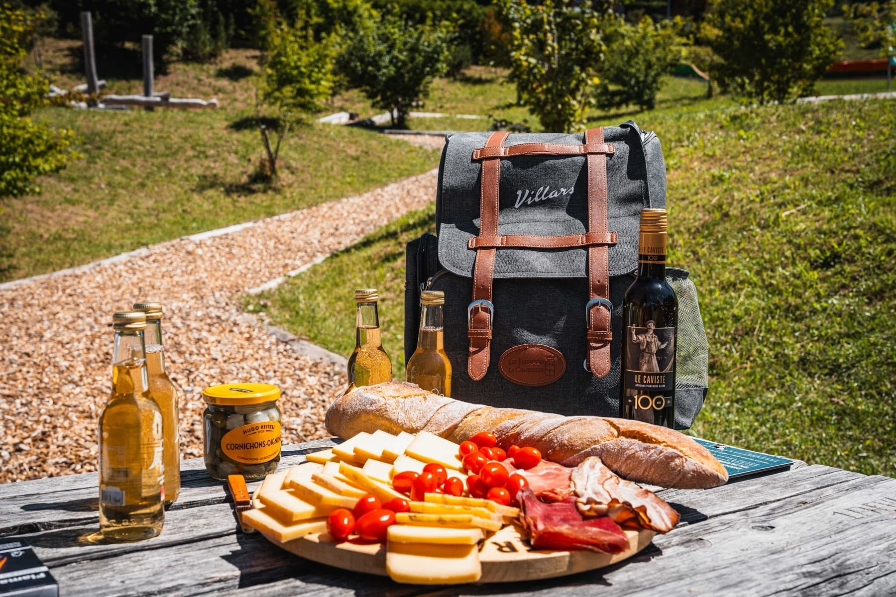 Les Diablerets Rando-Raclette kit blends food and hiking. Photograph: Nicolas Dulex, Switzerland Tourism